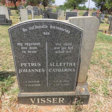 VISSER Petrus Johannes 1945-1998 & Allettha Catharina 1947-2011