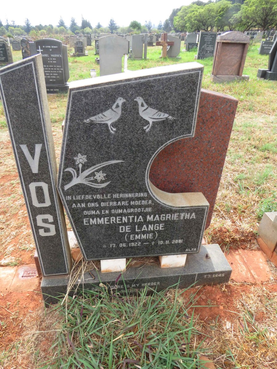 VOS Emmerentia Magrietha nee DE LANGE 1922-2001
