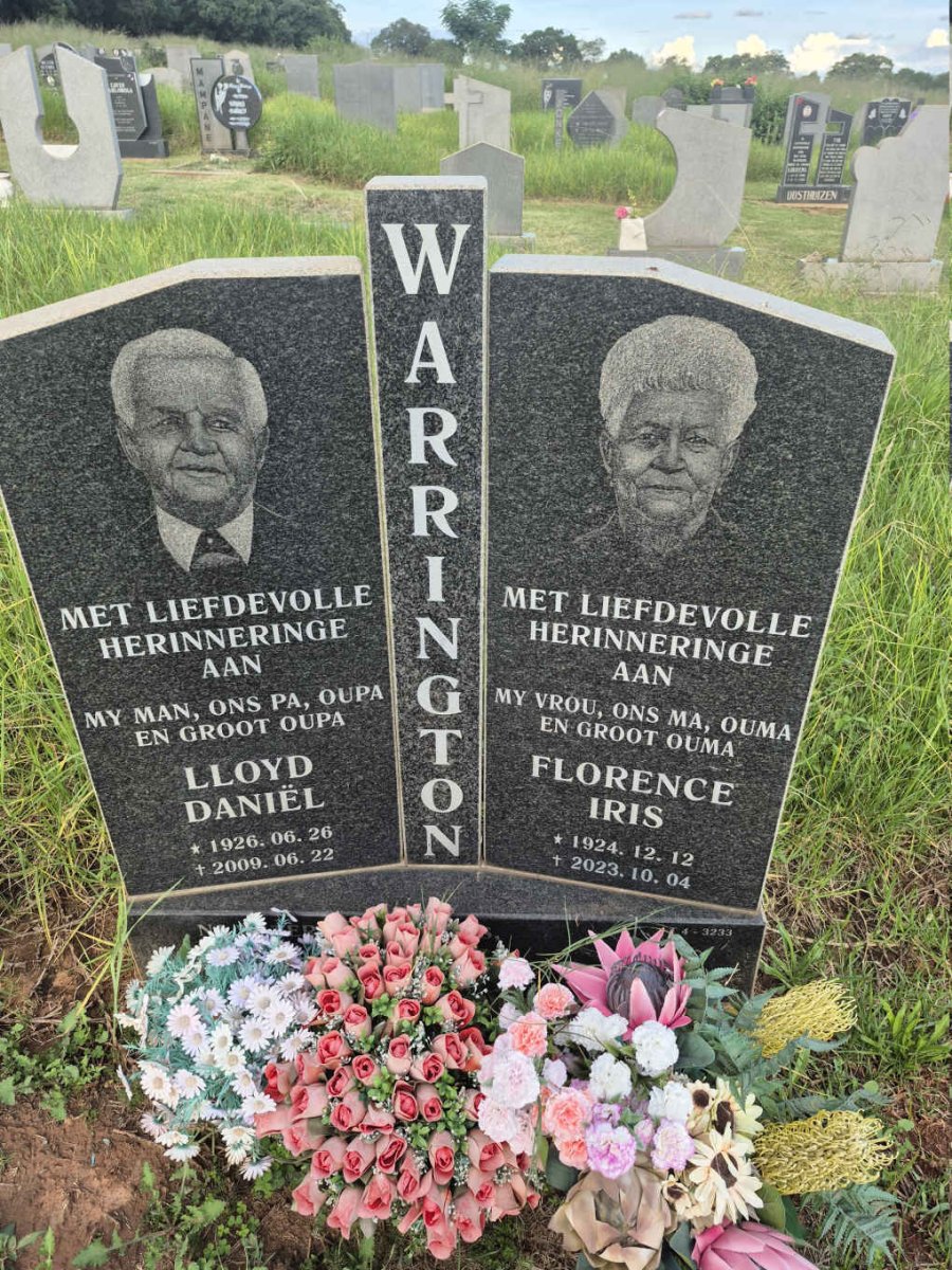 WARRINGTON Lloyd Daniel 1926-2009 & Florence Iris 1924-2023