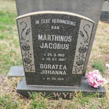 WYK Marthinus Jacobus, van 1912-1997 & Doratea Johanna 1914- 