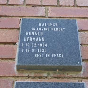 WALDECK Ronald Hermann 1934-1995