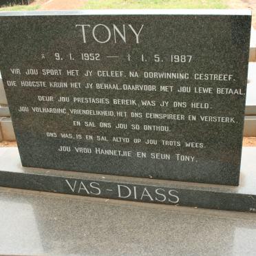 DIASS Tony, Vas 1952-1987