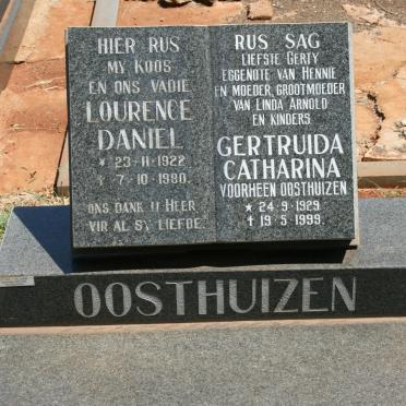 OOSTHUIZEN Lourence Daniel 1922-1980 &amp; Gertruida Catharina formerly OOSTHUIZEN 1929-1999