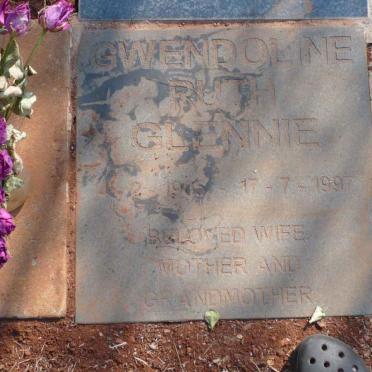 GLENNIE Gwendoline Ruth 1915-1997