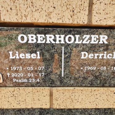 OBERHOLZER Derrick 1969- &amp; Liesel 1973-2020