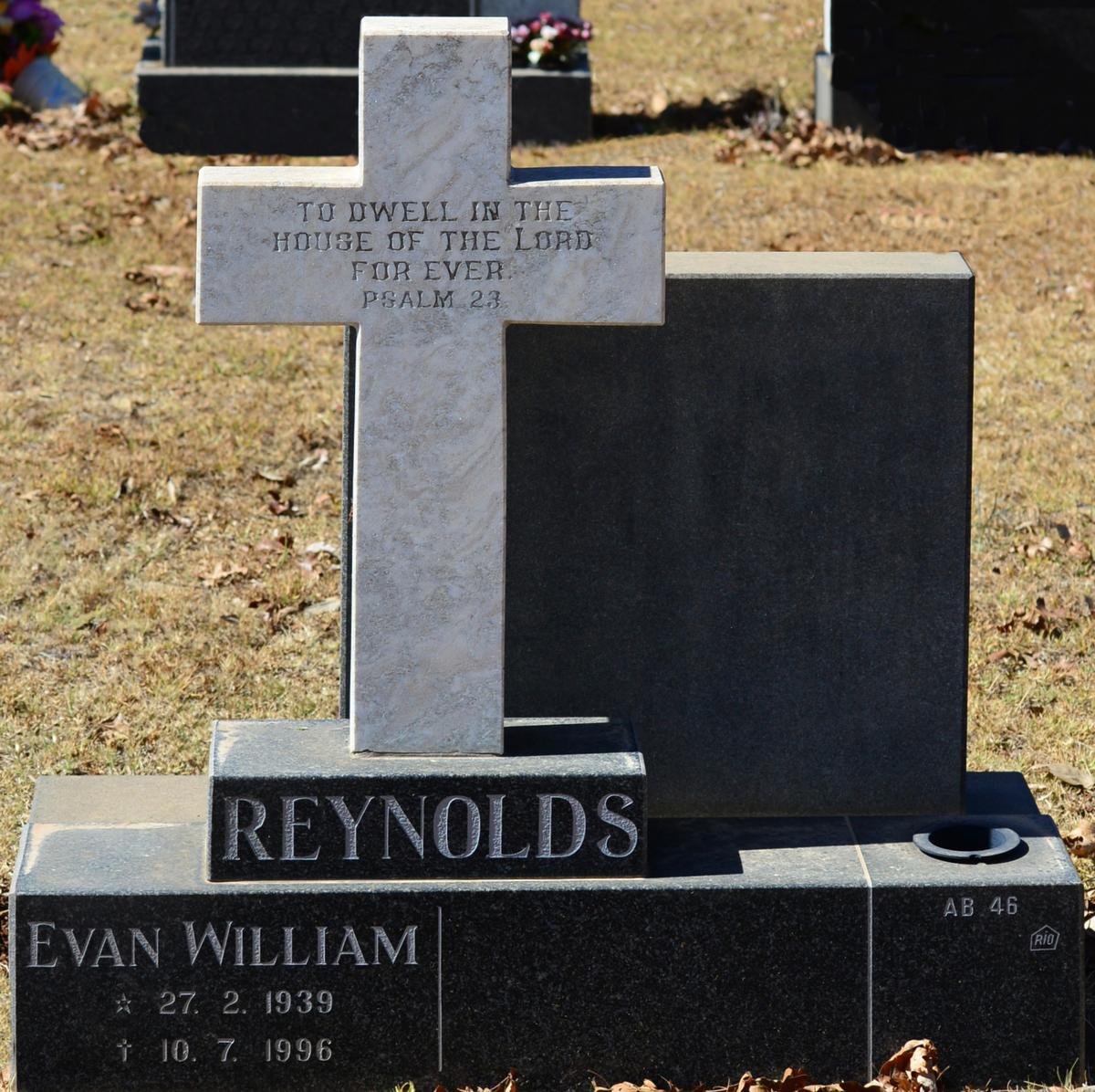 REYNOLDS Evan William 1939-1996