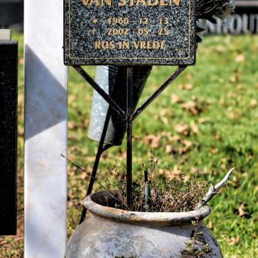STADEN Pieter, van 1960-2002
