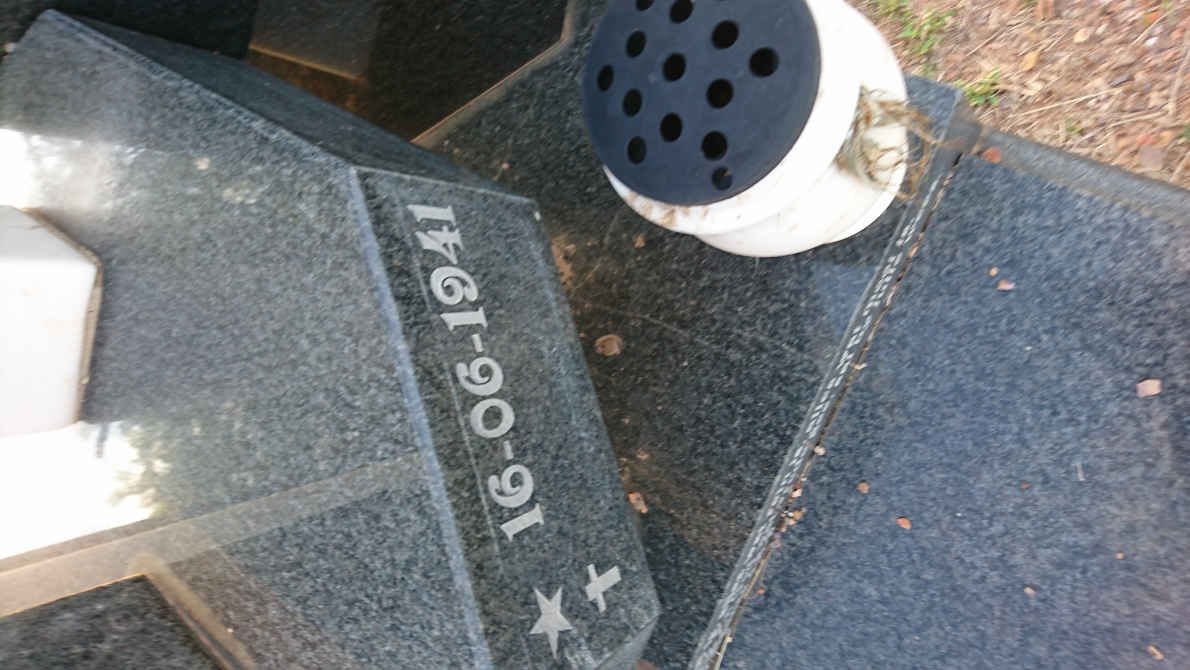 HEEVER Johan, v.d. 1941- &amp; Lenie 1944-2005