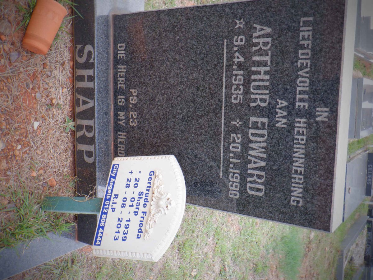 SHARP Arthur Edward 1935-1990 &amp; Gertrude Frieda 1939-2013
