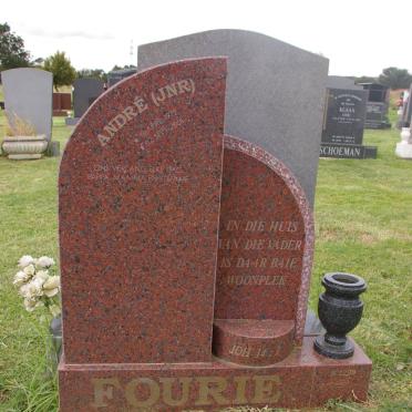 FOURIE André 1972-2001