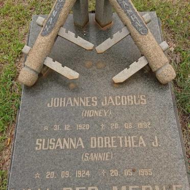 MERWE Johannes Jacobus, van der 1920-1992 &amp; Susanna Dorothea J. 1924-1995