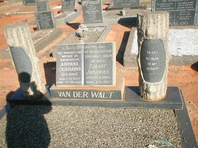 WALT Tjaart Johannes, van der 1895-1967 &amp; Adriana Catharina BOTES 1905-1989