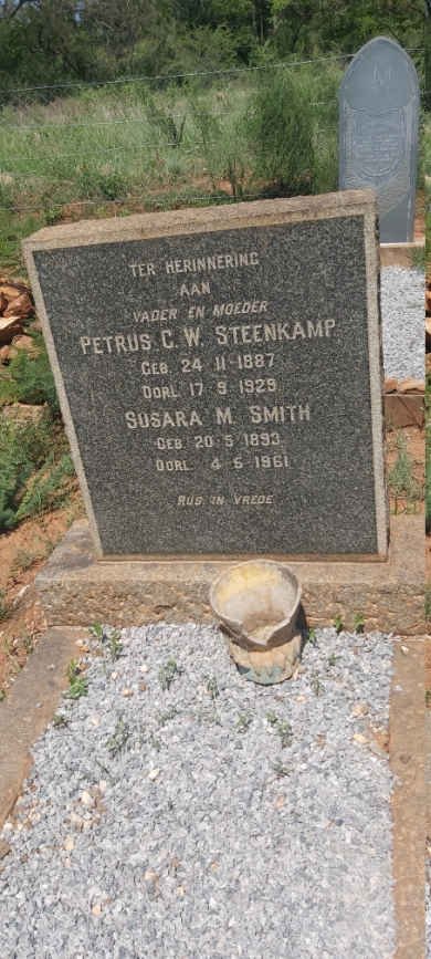 STEENKAMP Petrus G.W. 1887-1929 &amp; Susara M. SMITH 1893-1961