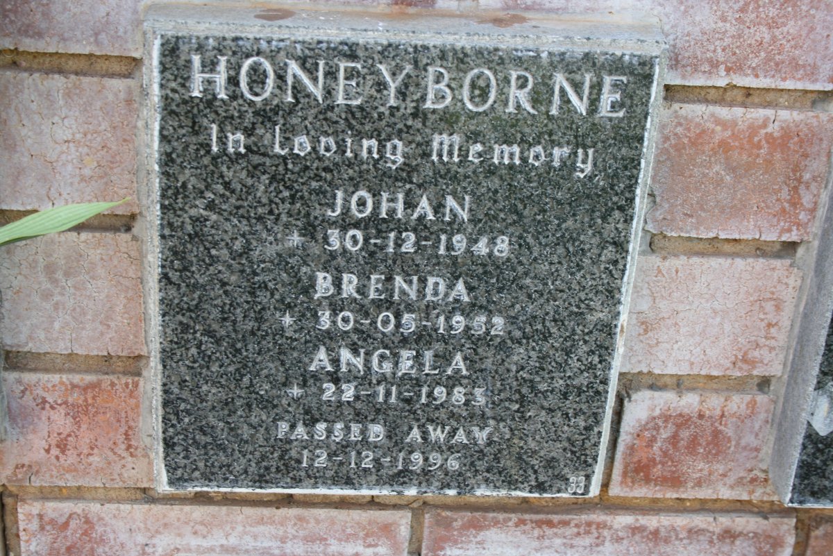 HONEYBORNE Johan 1948-1996 :: HONEYBORNE Brenda 1952-1996 :: HONEYBORNE Angela 1983-1996