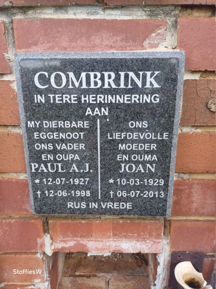 COMBRINK Paul A.J. 1927-1998 & Joan 1929-2013