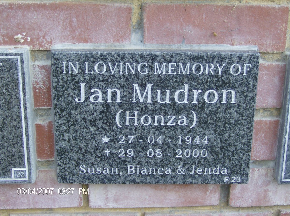MUDRON Jan 1944-2000
