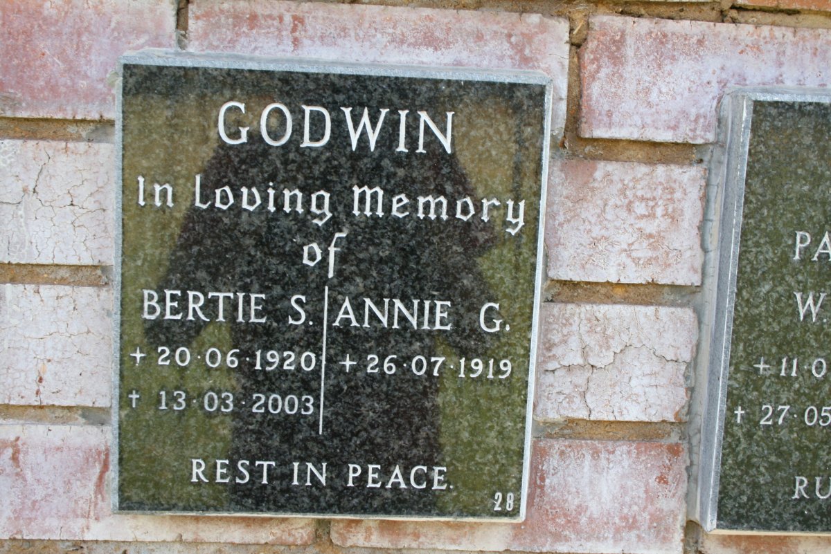 GODWIN Bertie S. 1920-2003 &amp; Annie G. 1919-