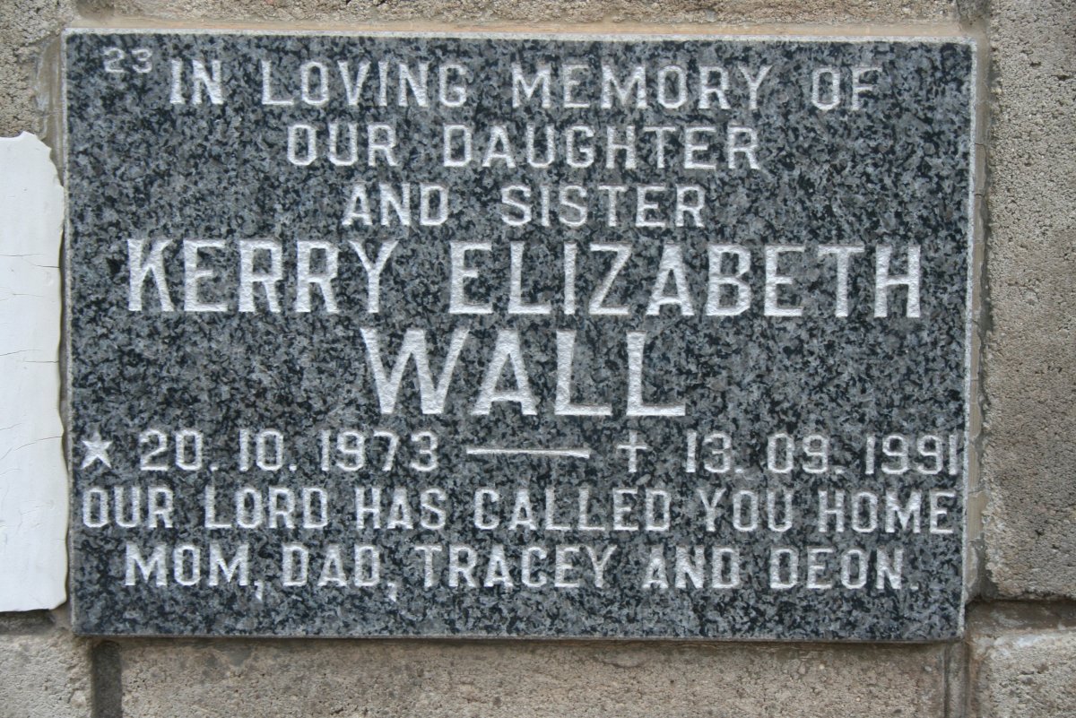 WALL Kerry Elizabeth 1973-1991