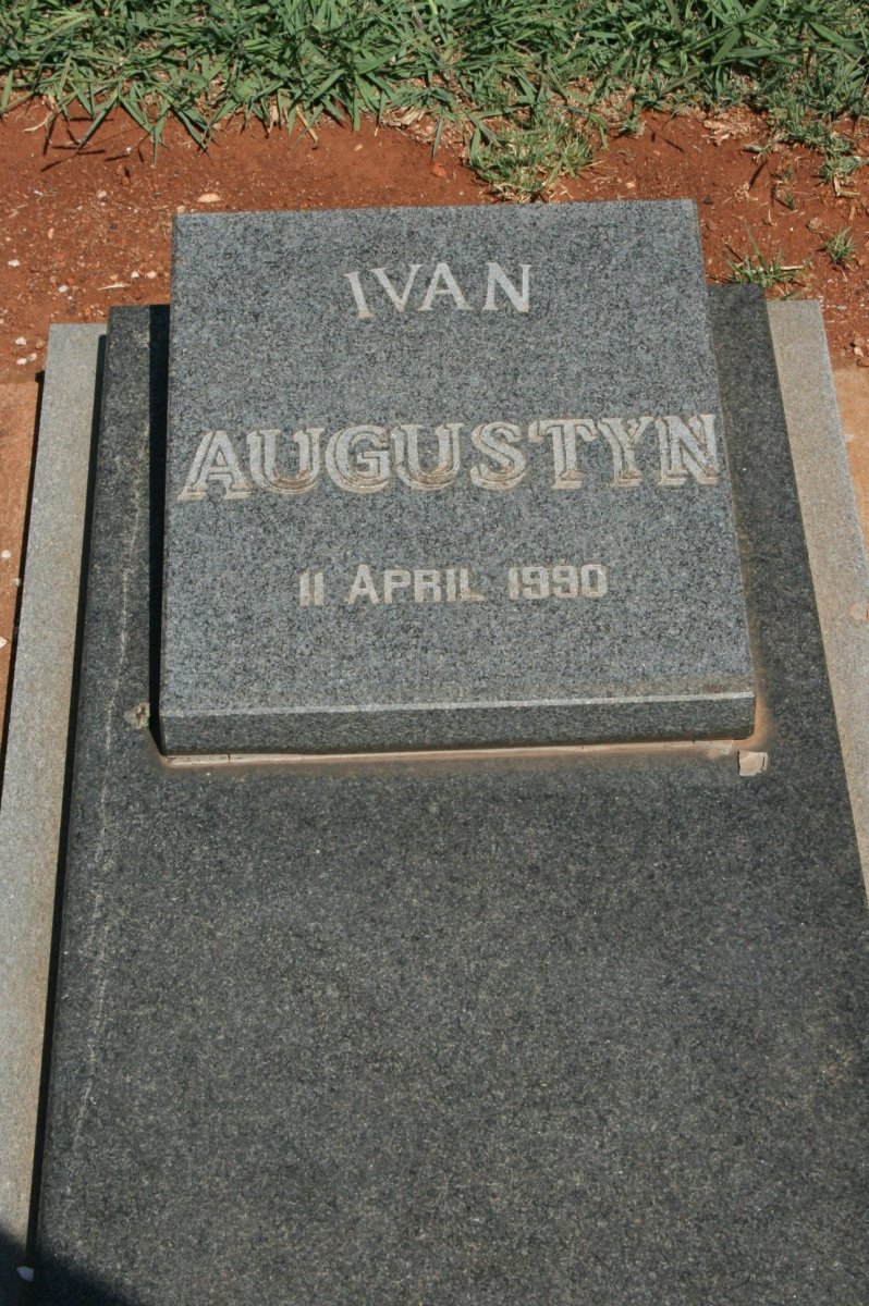 AUGUSTYN Ivan -1990