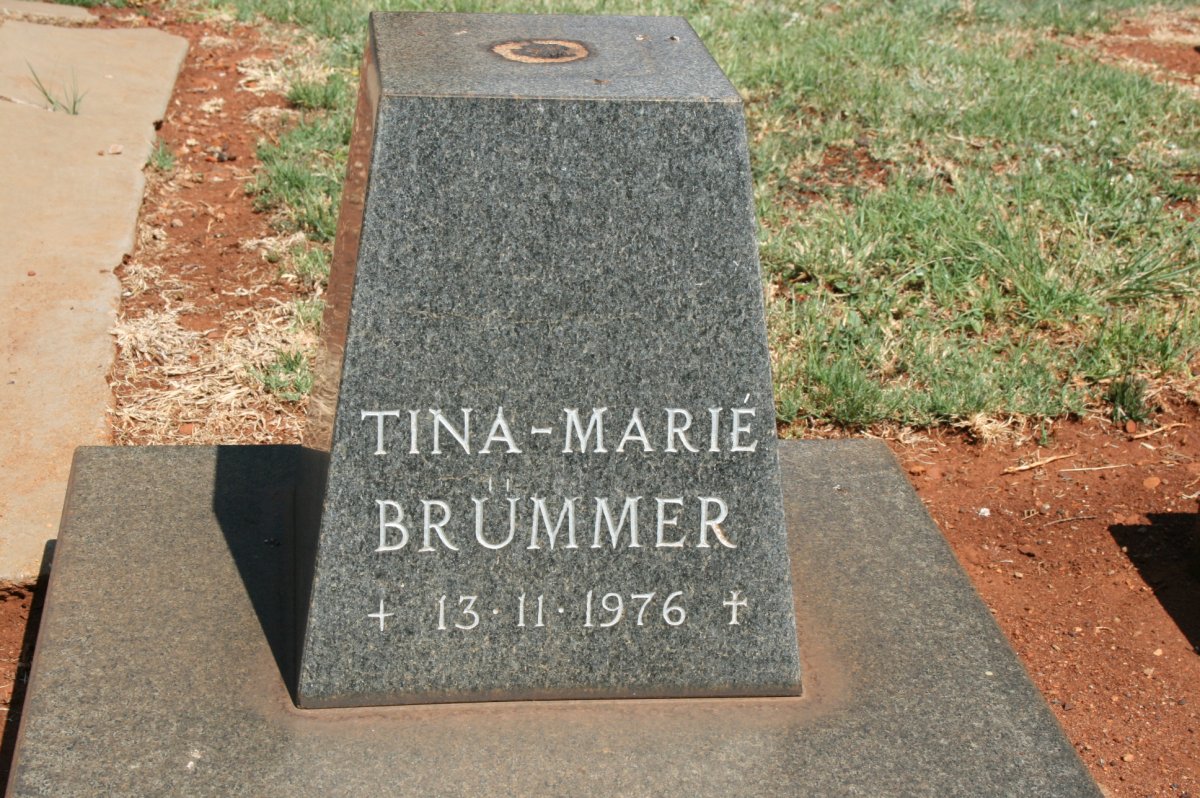 BRÜMMER Tina-Marié 1976-1976