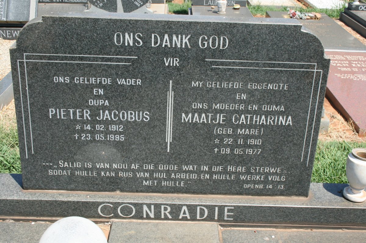 CONRADIE Pieter Jacobus 1912-1995 &amp; Maatje Catharina MARÉ 1910-1977