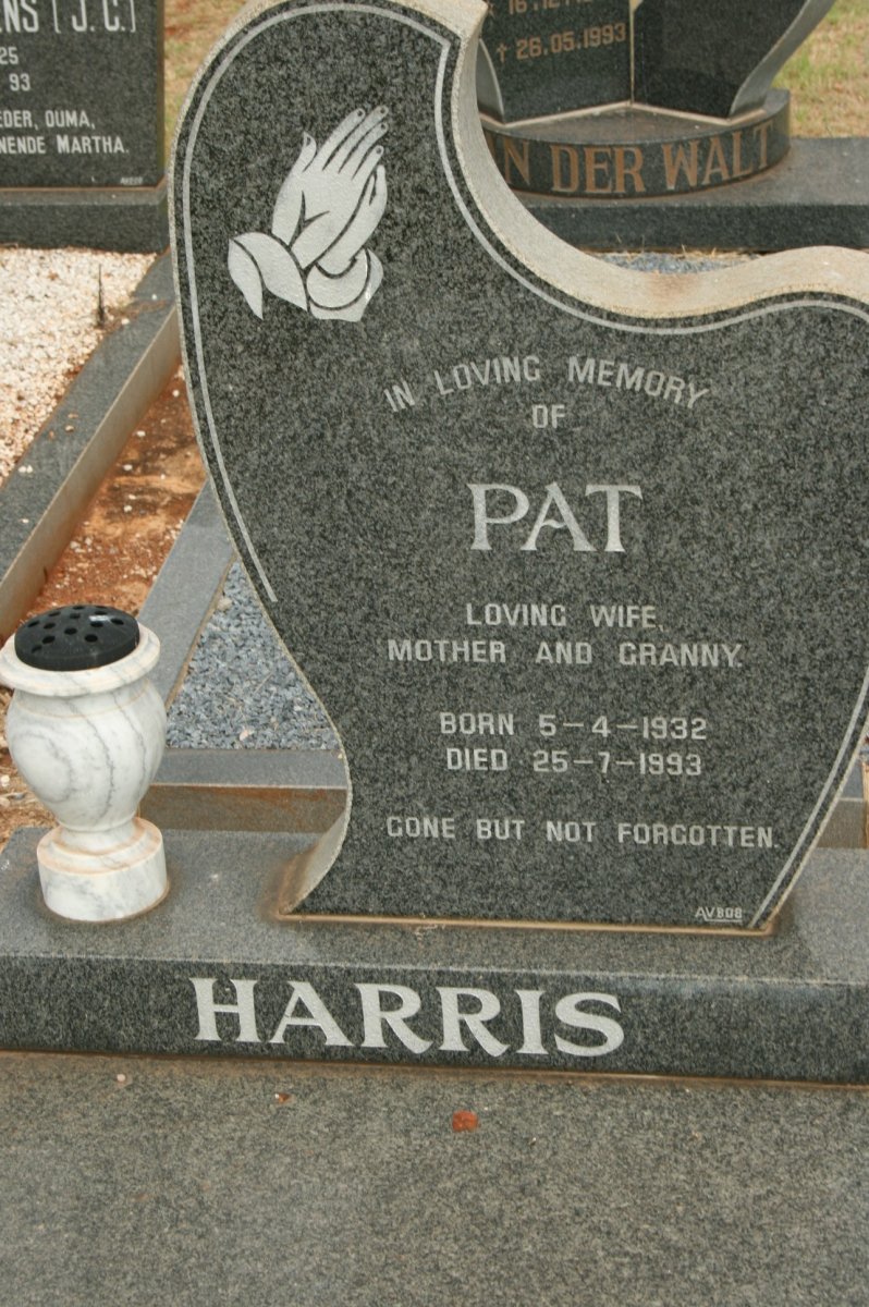 HARRIS Pat 1932-1993