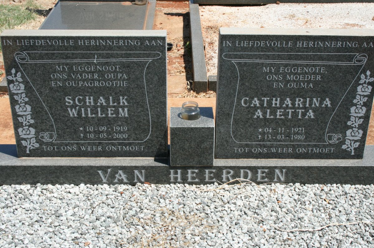 HEERDEN Schalk Willem, van 1919-2000 &amp; Catharina Aletta 1921-1980