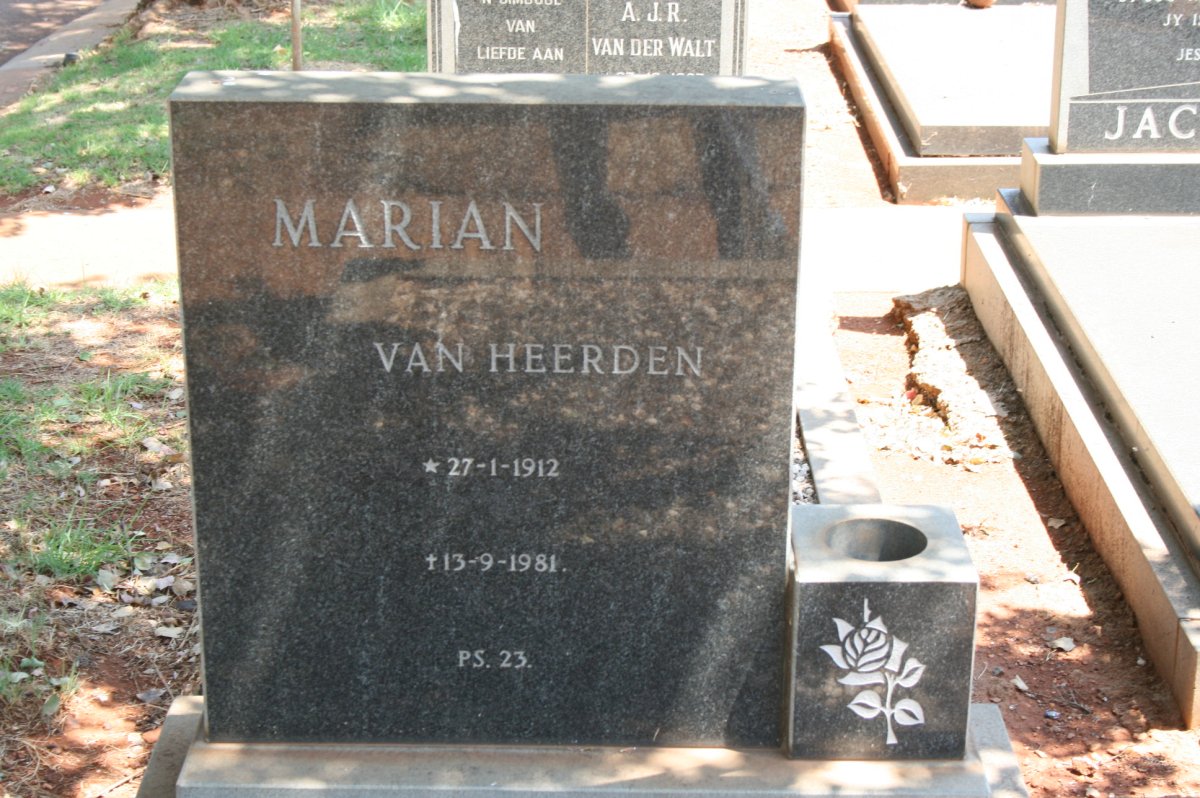 HEERDEN Marian, van 1912-1981