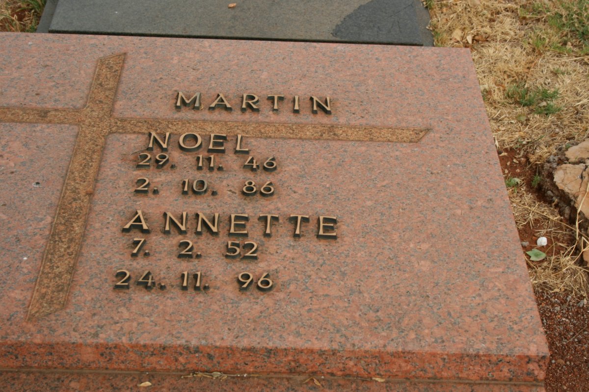 MARTIN Noel 1946-1986 &amp; Annette 1952-1996