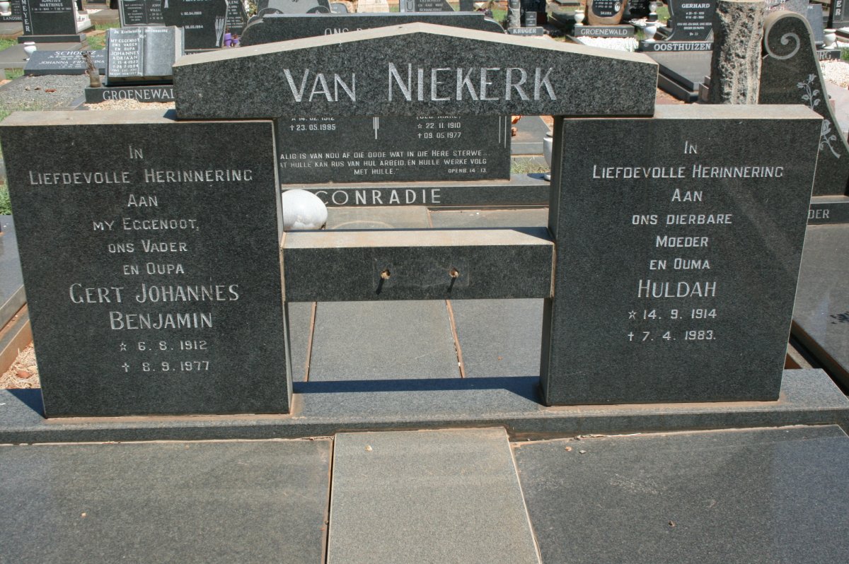 NIEKERK Gert Johannes Benjamin, van 1912-1977 &amp; Huldah 1914-1983