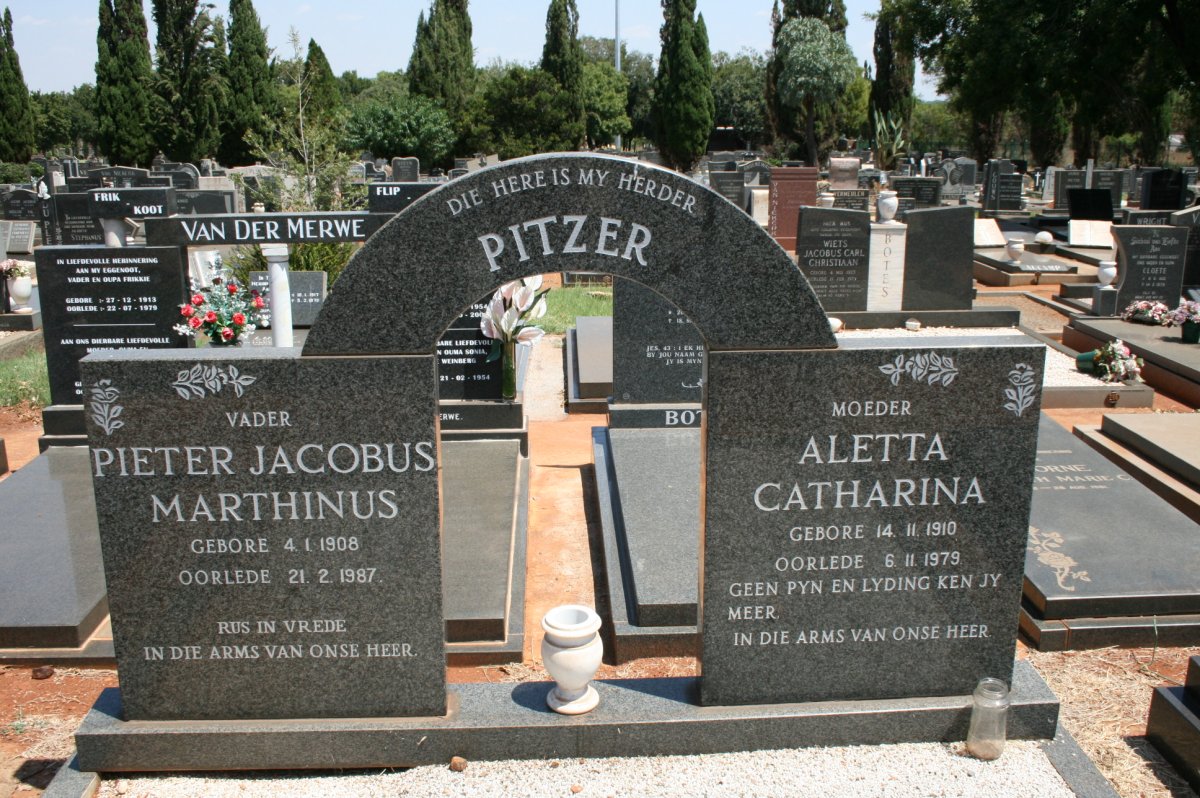 PITZER Pieter Jacobus Marthinus 1908-1987 &amp; Aletta Catharina 1910-1979