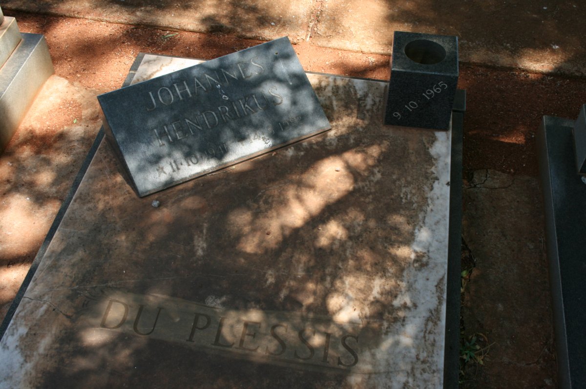 PLESSIS Johannes Hendrikus, du 1941-1982