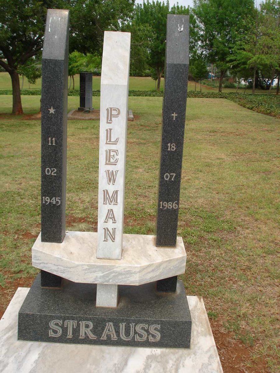 STRAUSS Plewman 1945-1986
