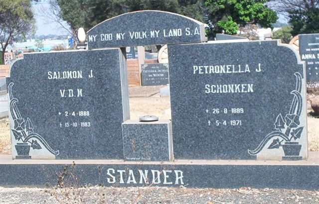 STANDER Salomon J.V.D.M. 1888-1983 &amp;  Petronella J. SCHONKEN 1889-1971