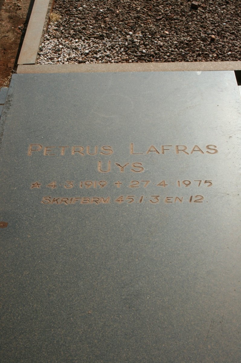 UYS Petrus Lafras 1919-1975