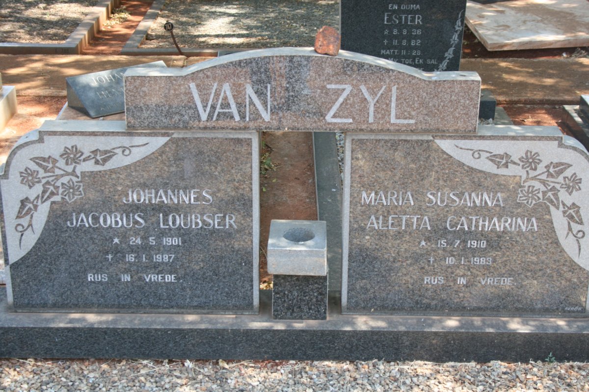 ZYL Johannes Jacobus Loubser, van 1901-1987 &amp; Maria Susanna Aletta Catharina 1910-1983