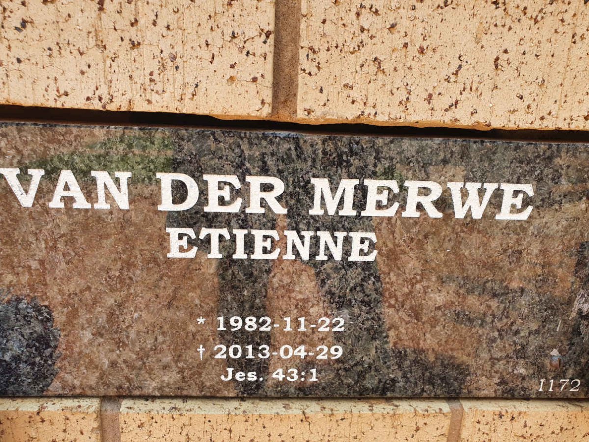 MERWE Etienne, van der 1982-2013