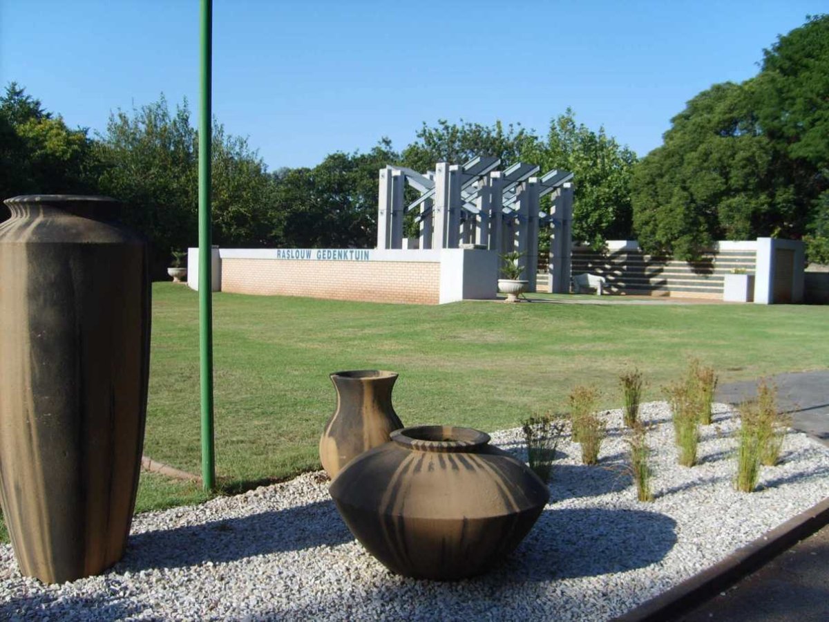 1. Overview on Raslouw Memorial Garden