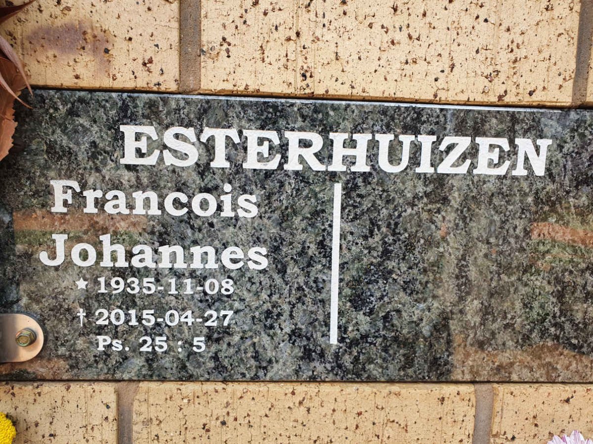 ESTERHUIZEN Francois Johannes 1935-2015