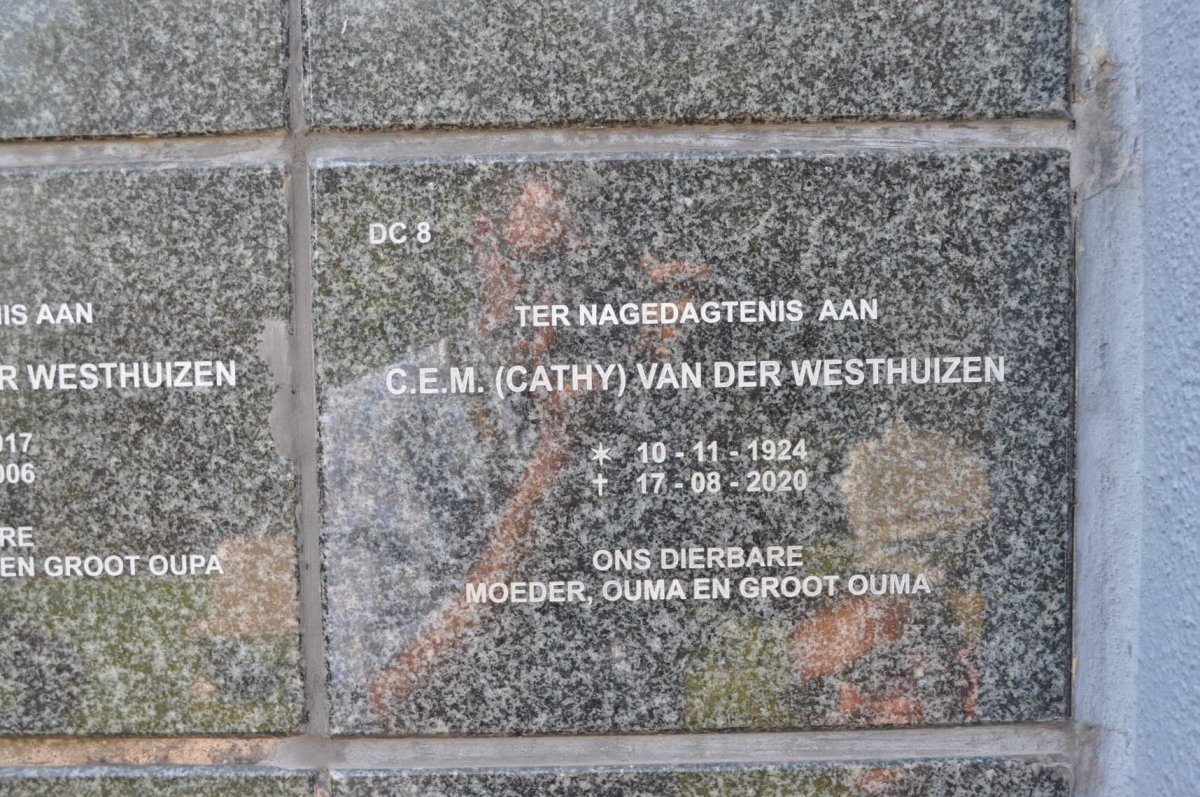 WESTHUIZEN C.E.M., van der 1924-2020