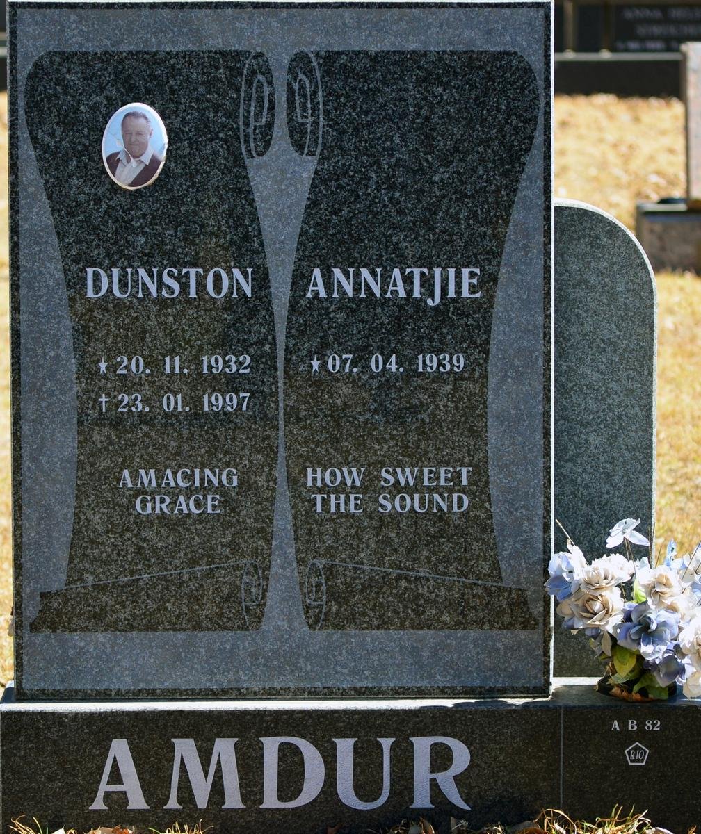 AMDUR Dunston 1932-1997 &amp; Annatjie 1939-