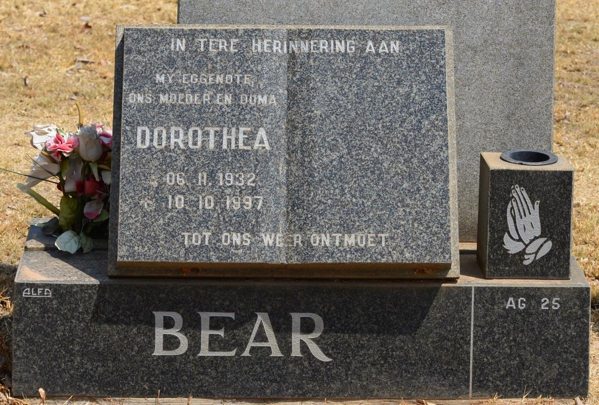 BEAR Dorothea 1932-1997