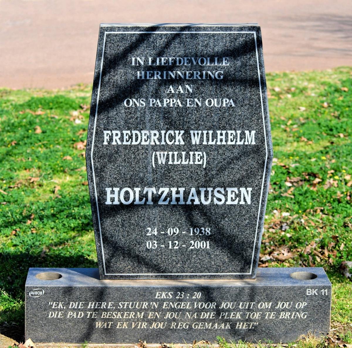 HOLTZHAUSEN Frederick Wilhelm 1938-2001