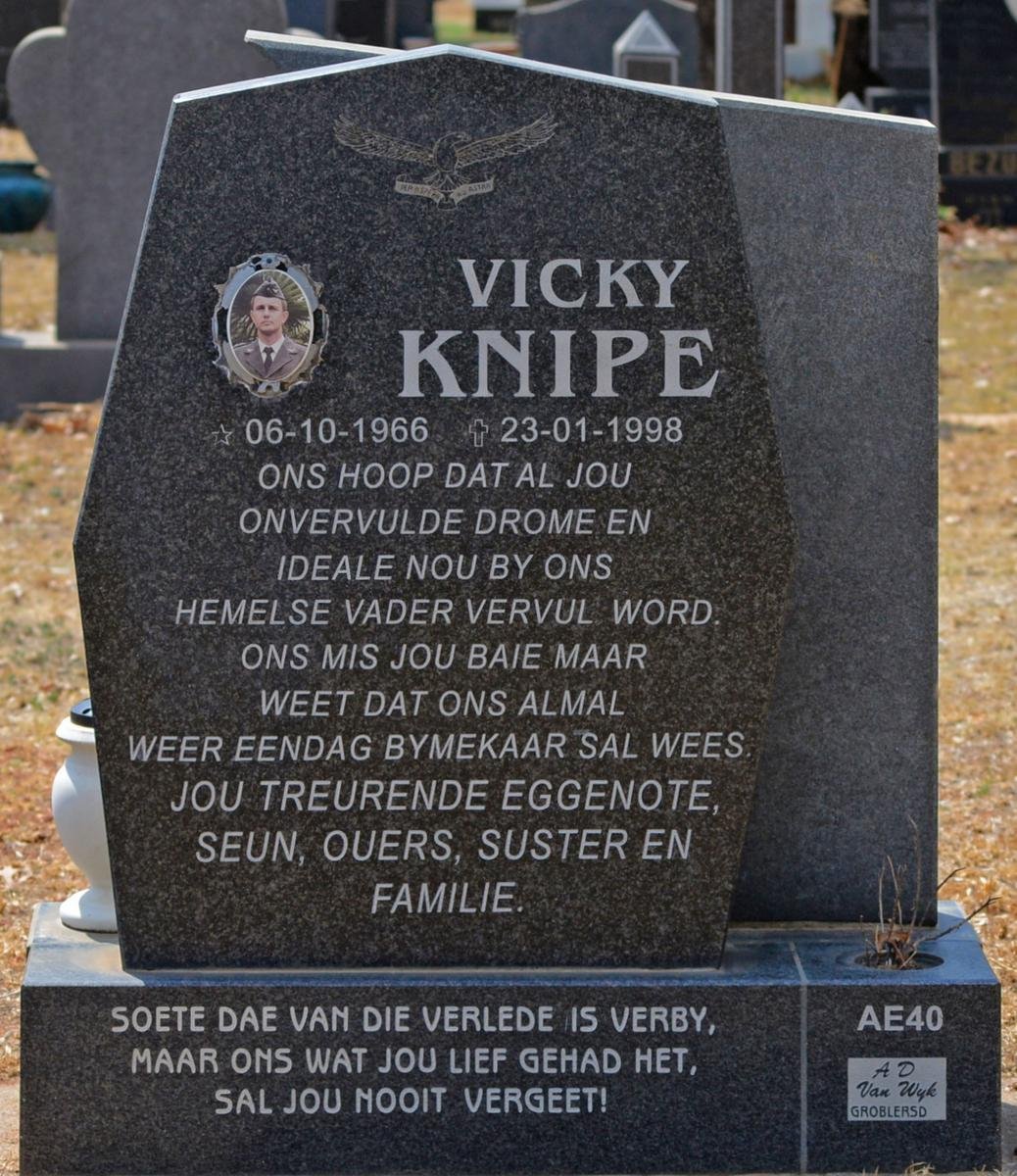KNIPE Vicky 1966-1998