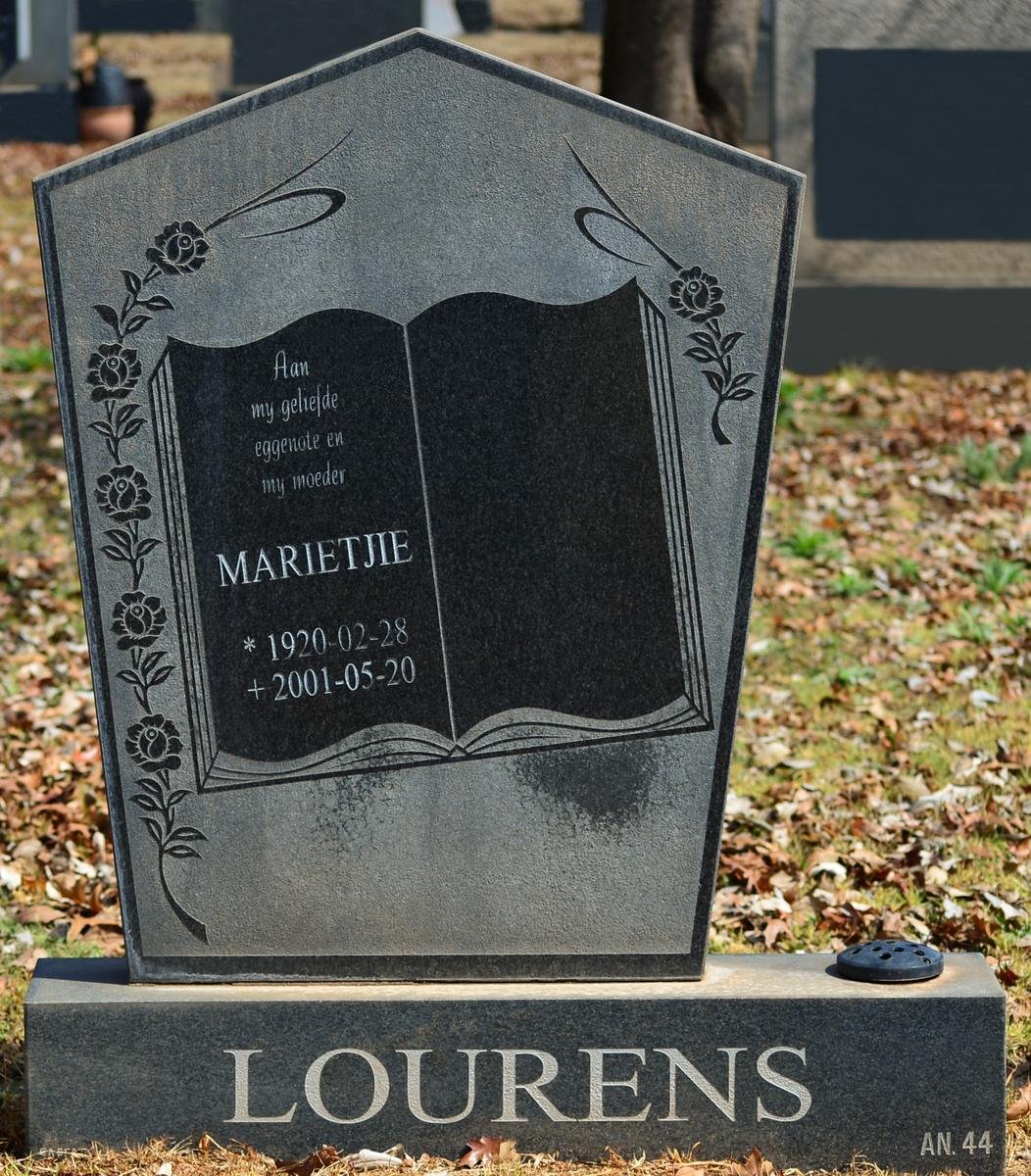 LOURENS Marietjie 1920-2001