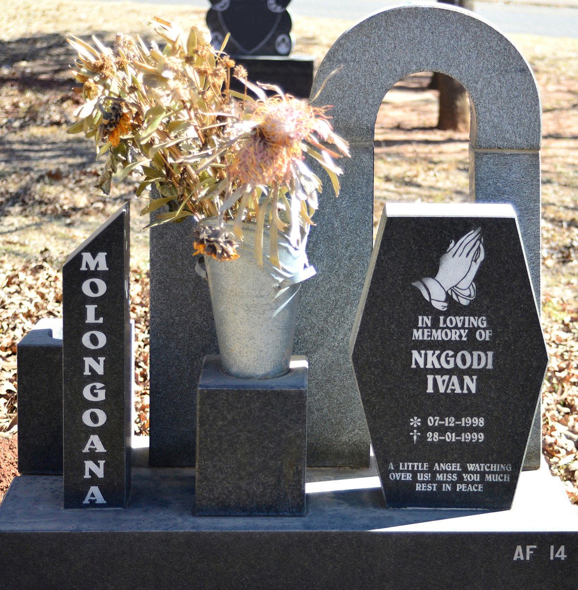 MOLONGOANA Nkgodi Ivan 1998-1999