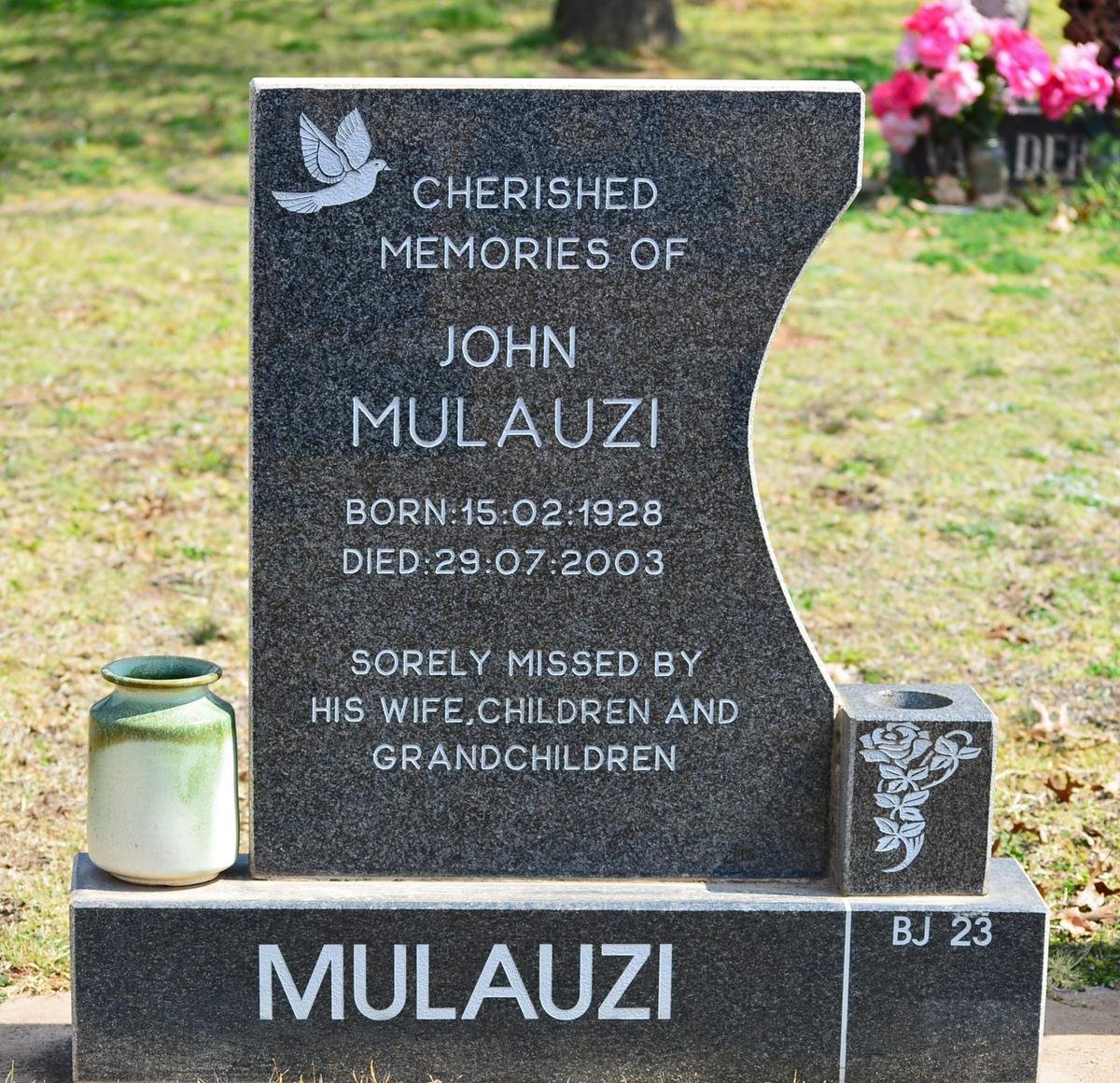 MULAUZI John 1928-2003