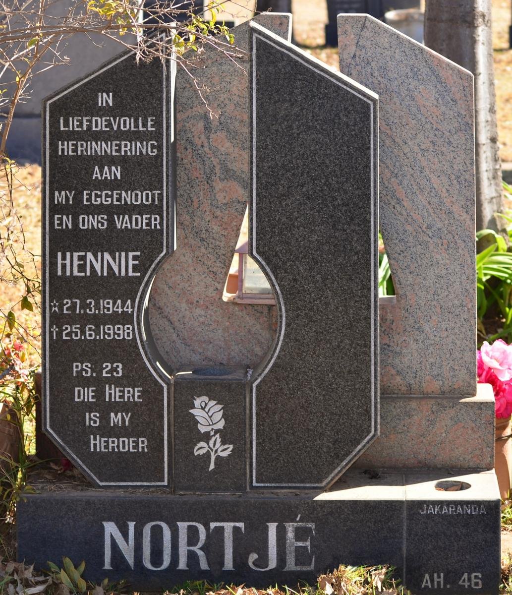 NORTJÉ Hennie 1944-1998