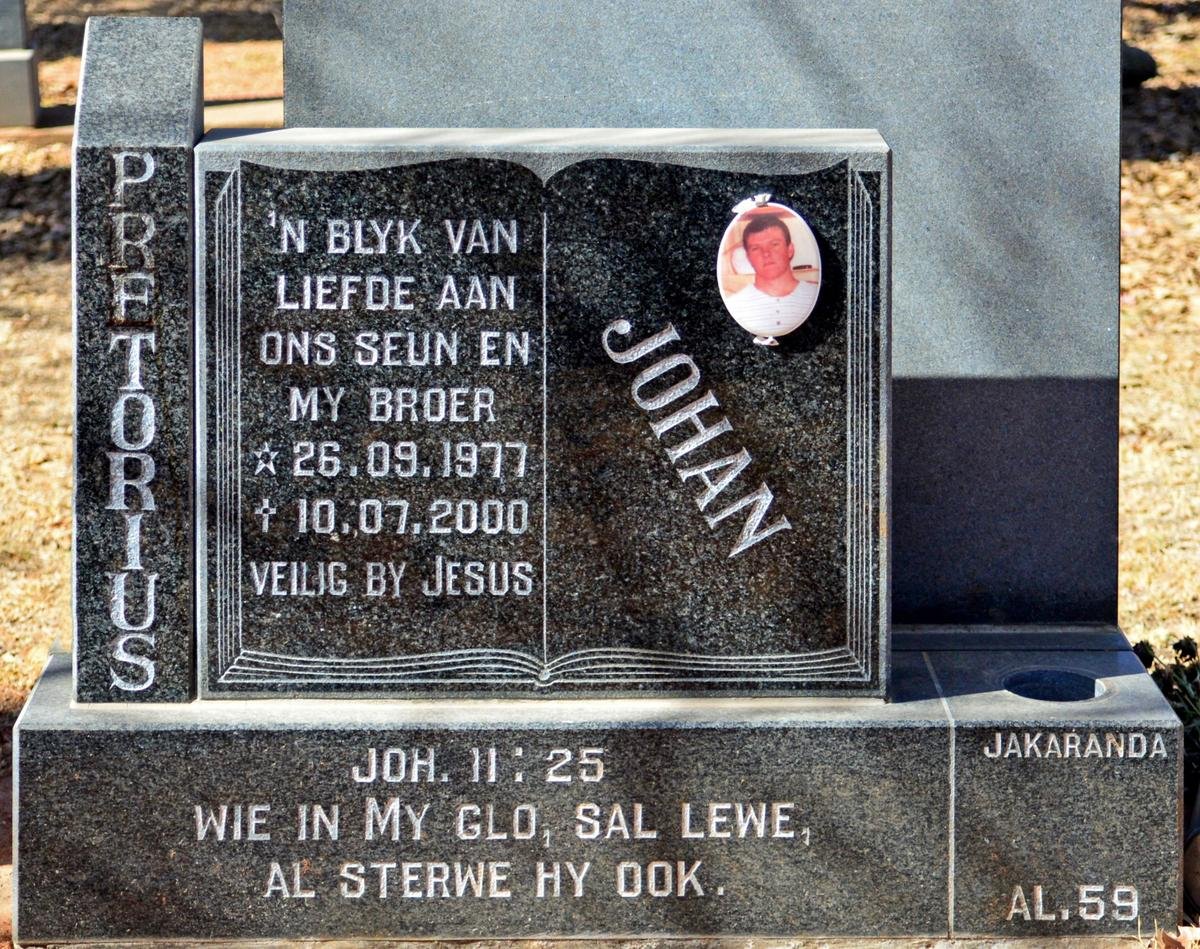 PRETORIUS Johan 1977-2000