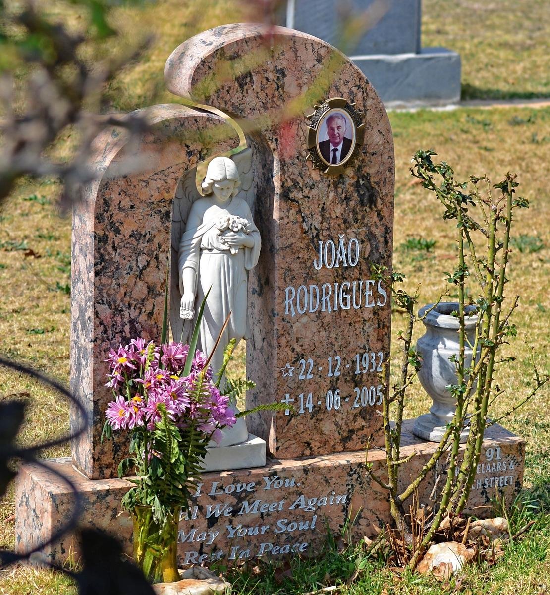RODRIGUES Joâo 1932-2005